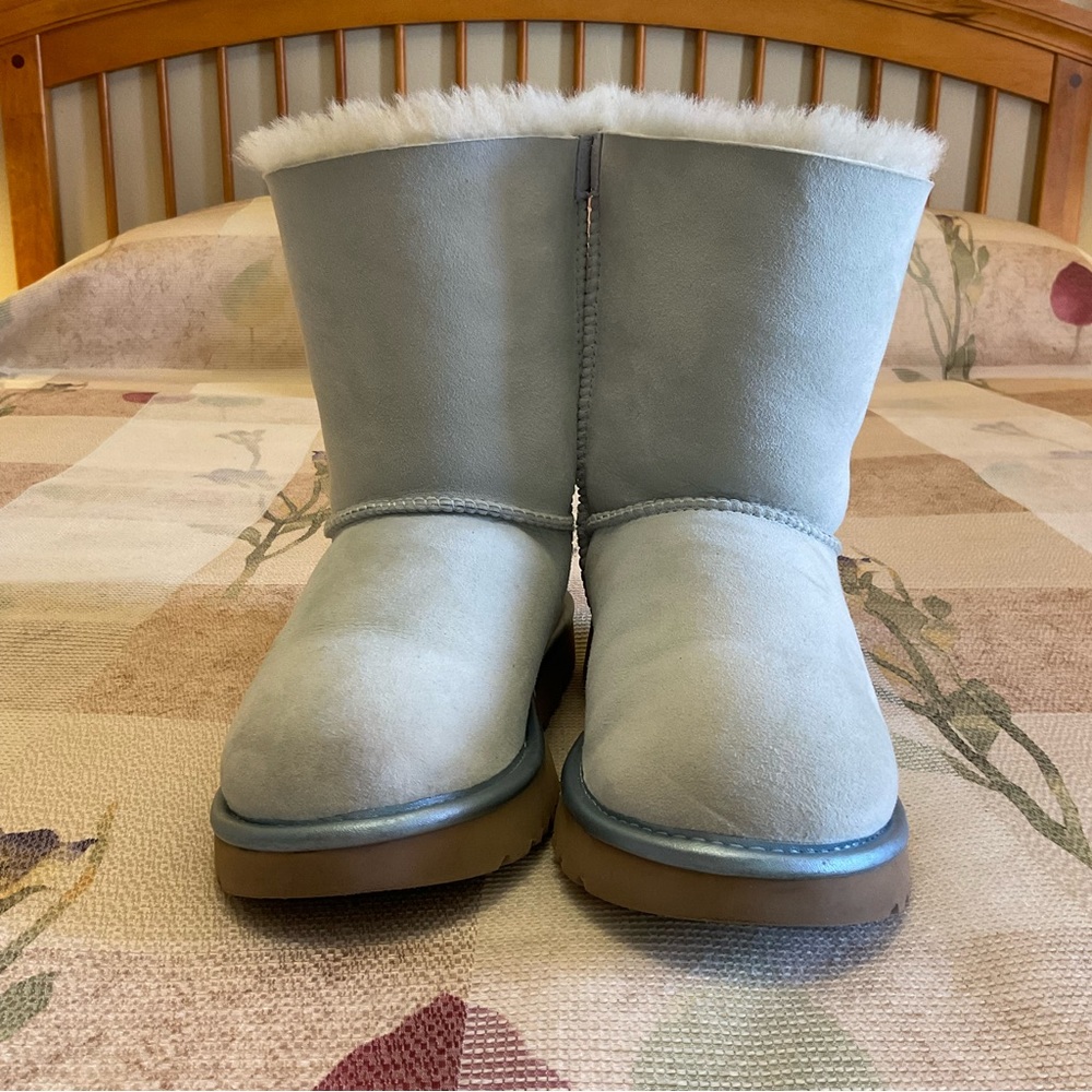 UGG Short Bailey Bow 8